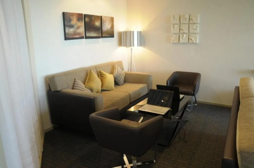 Amora Hotel Wellington 4*,